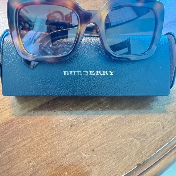 Burberry Tortoise Shell Sunglasses - Picture 1 of 7
